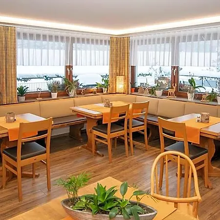 Karin Hotel 3*