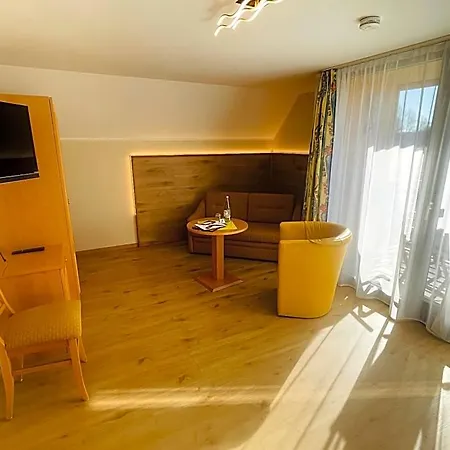 Karin Hotel 3*